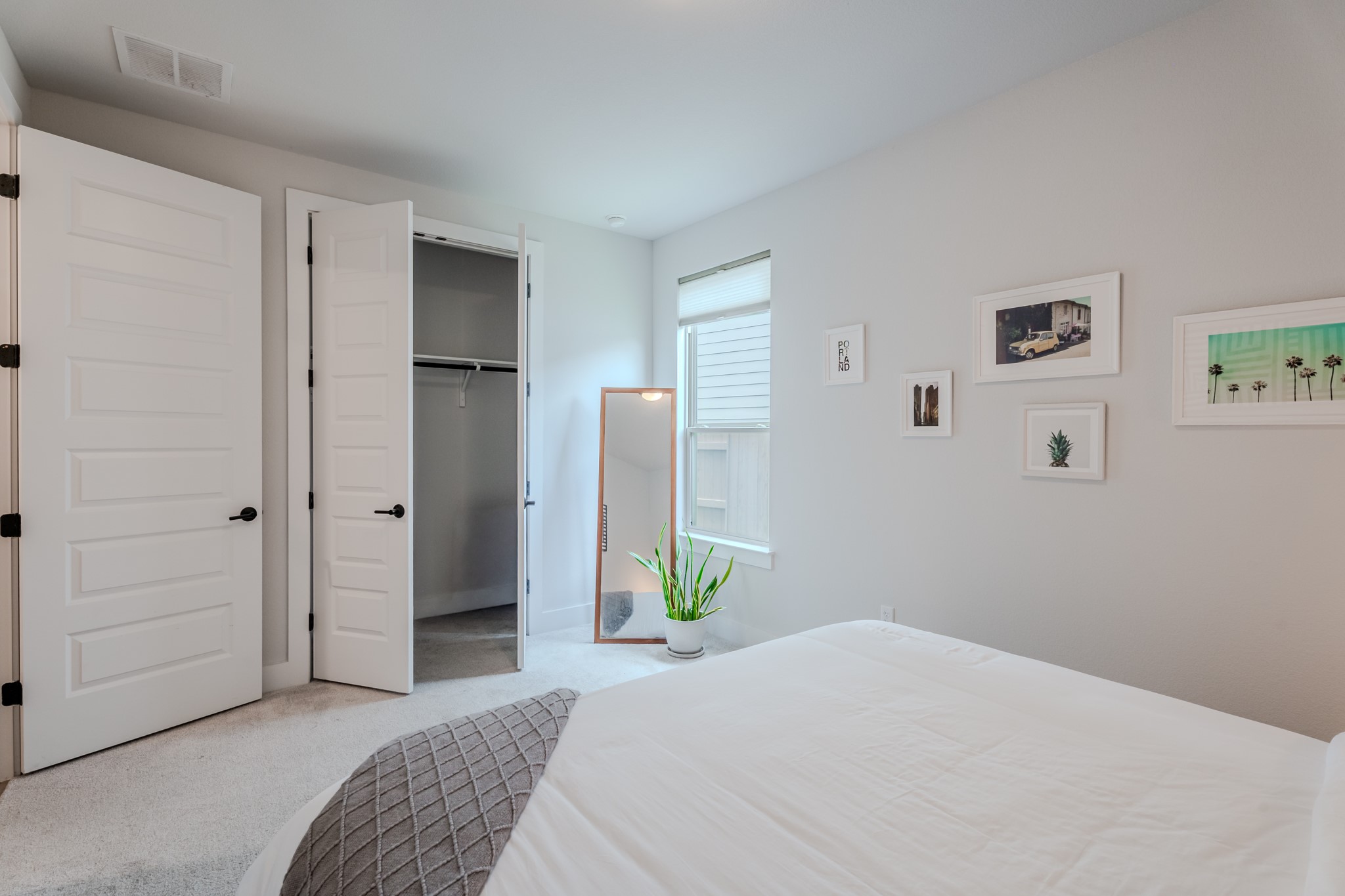 8109 Edmondson Bend Austin, TX 78744 - Photo 10 of 38 A well-appointed sleeping area boasts a spacious closet and abundant natural light.