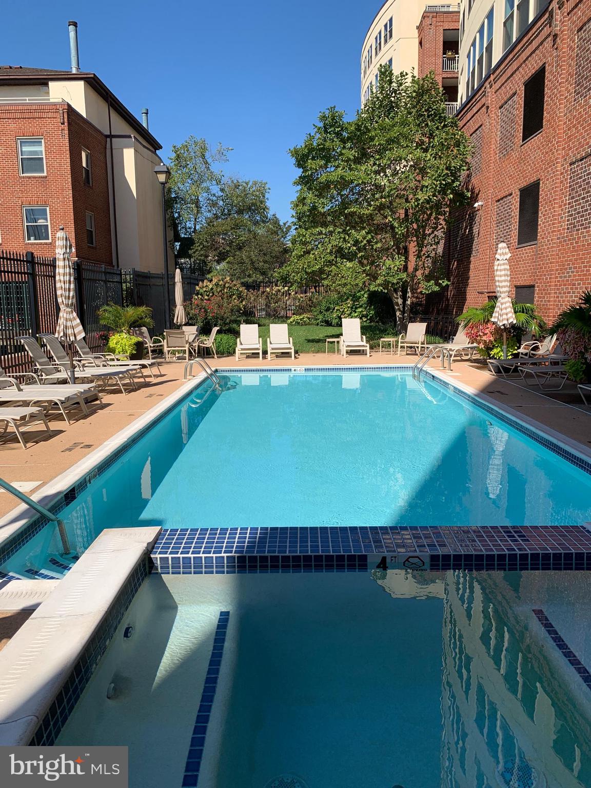 960 Fell Street, Unit 504 Baltimore, MD 21231 - Photo 30 of 32 a view of a lake with a house