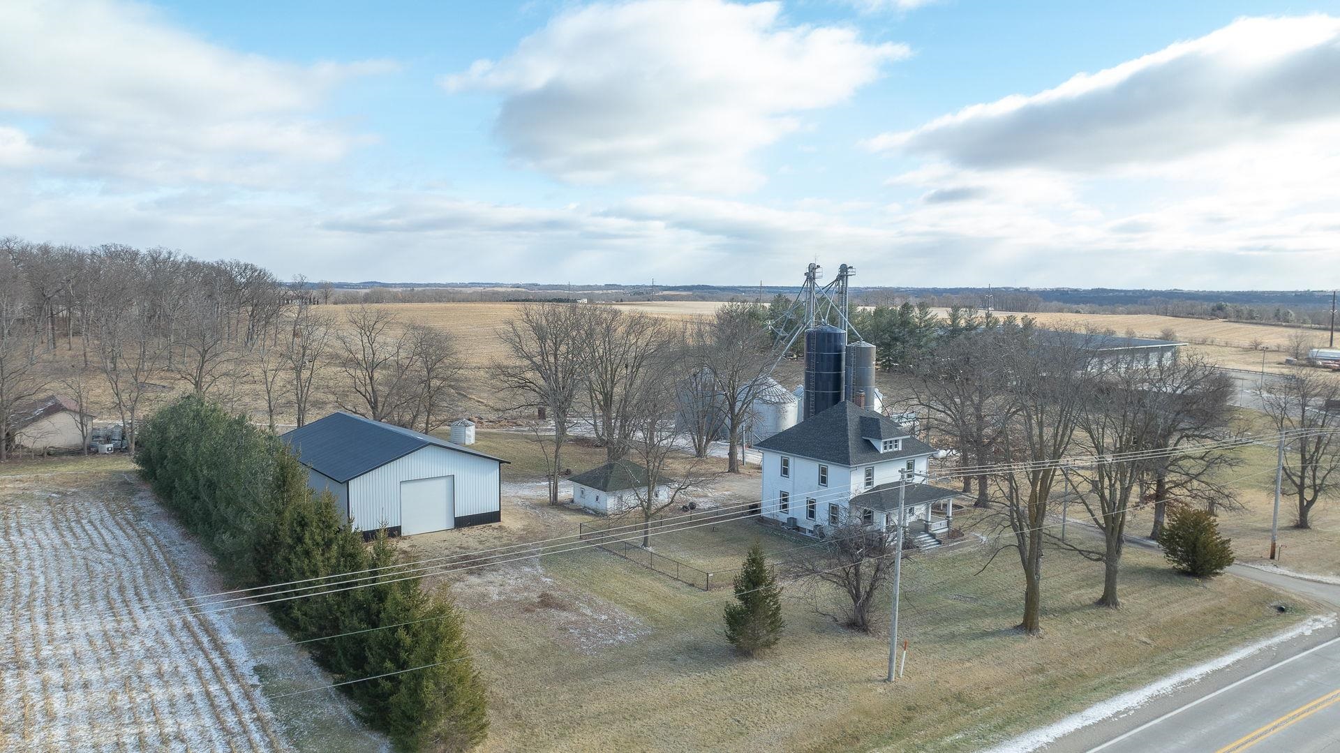 6259 North Pecatonica Road Pecatonica, IL 61063 - Photo 1 of 48
