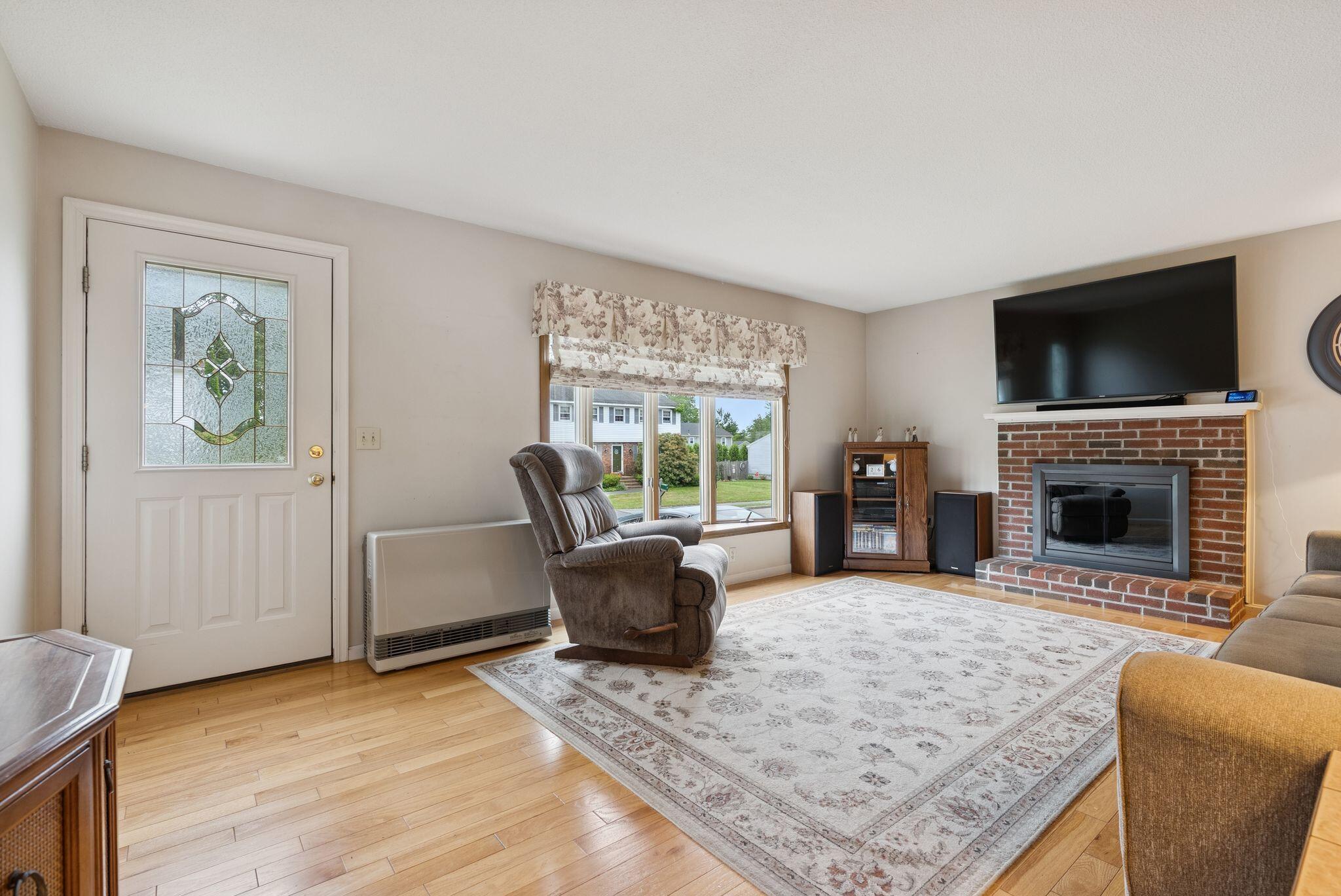 66 Rustic Lane Portland, ME 04103 - Photo 9 of 32 Living Room