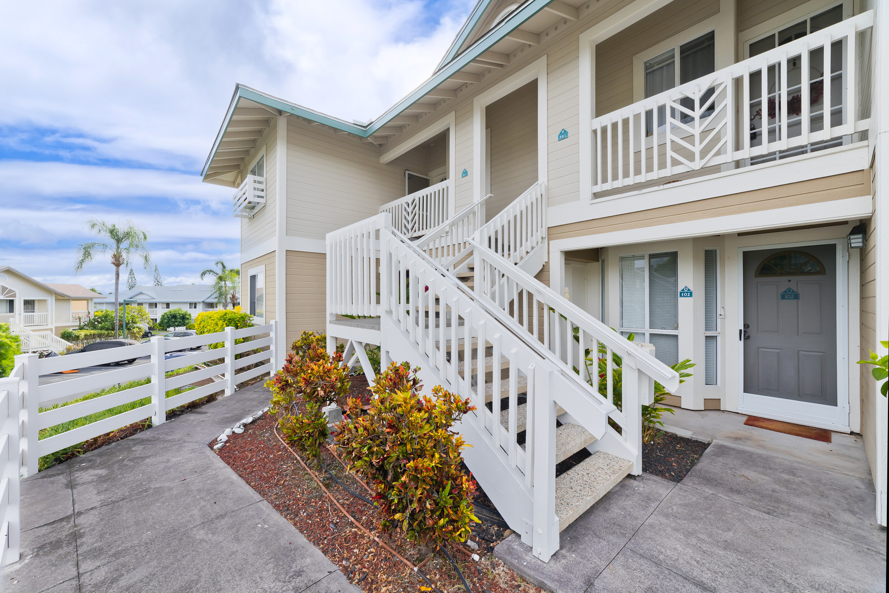 75-6081 Alii Drive, Unit O201 Kailua-Kona, HI 96740 - Photo 1 of 28