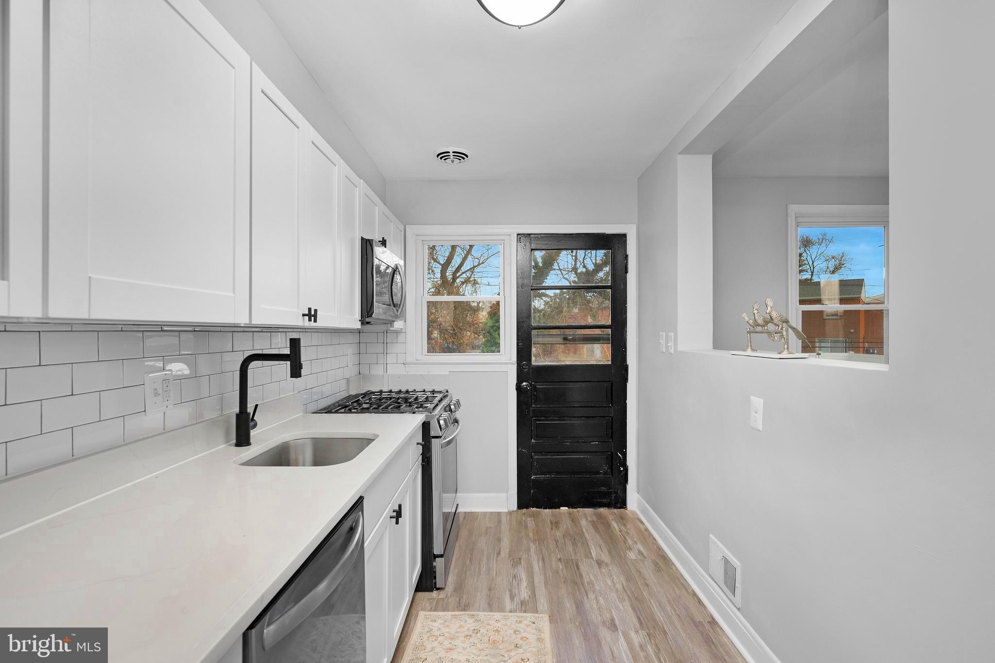 19 Mardrew Road Baltimore, MD 21229 - Photo 13 of 33