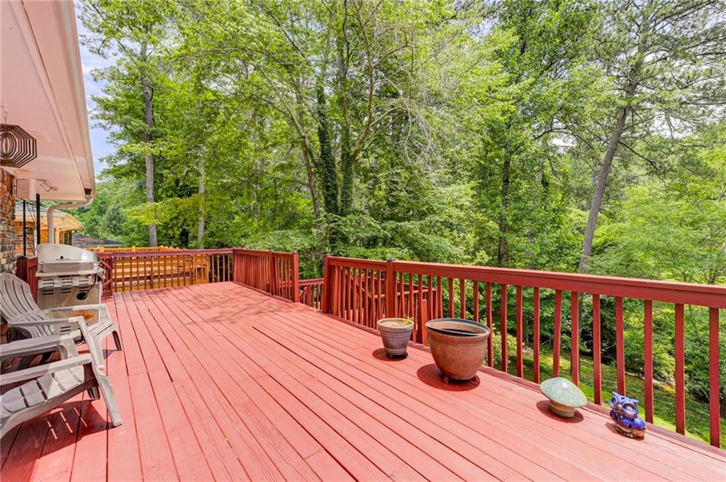 2423 Woodacres Road Northeast Atlanta, GA 30345 - Photo 33 of 39
