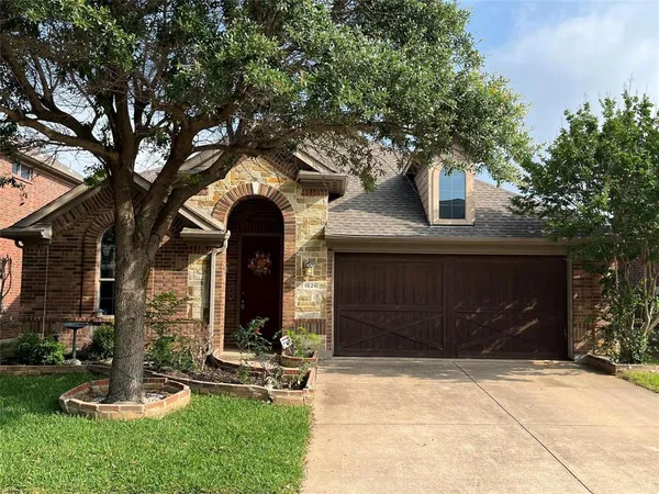 $2,975 | 1826 Long Bow Trail, Euless, TX 76040