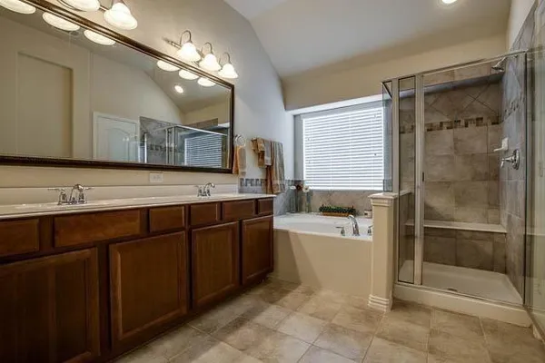 $2,975 | 1826 Long Bow Trail, Euless, TX 76040