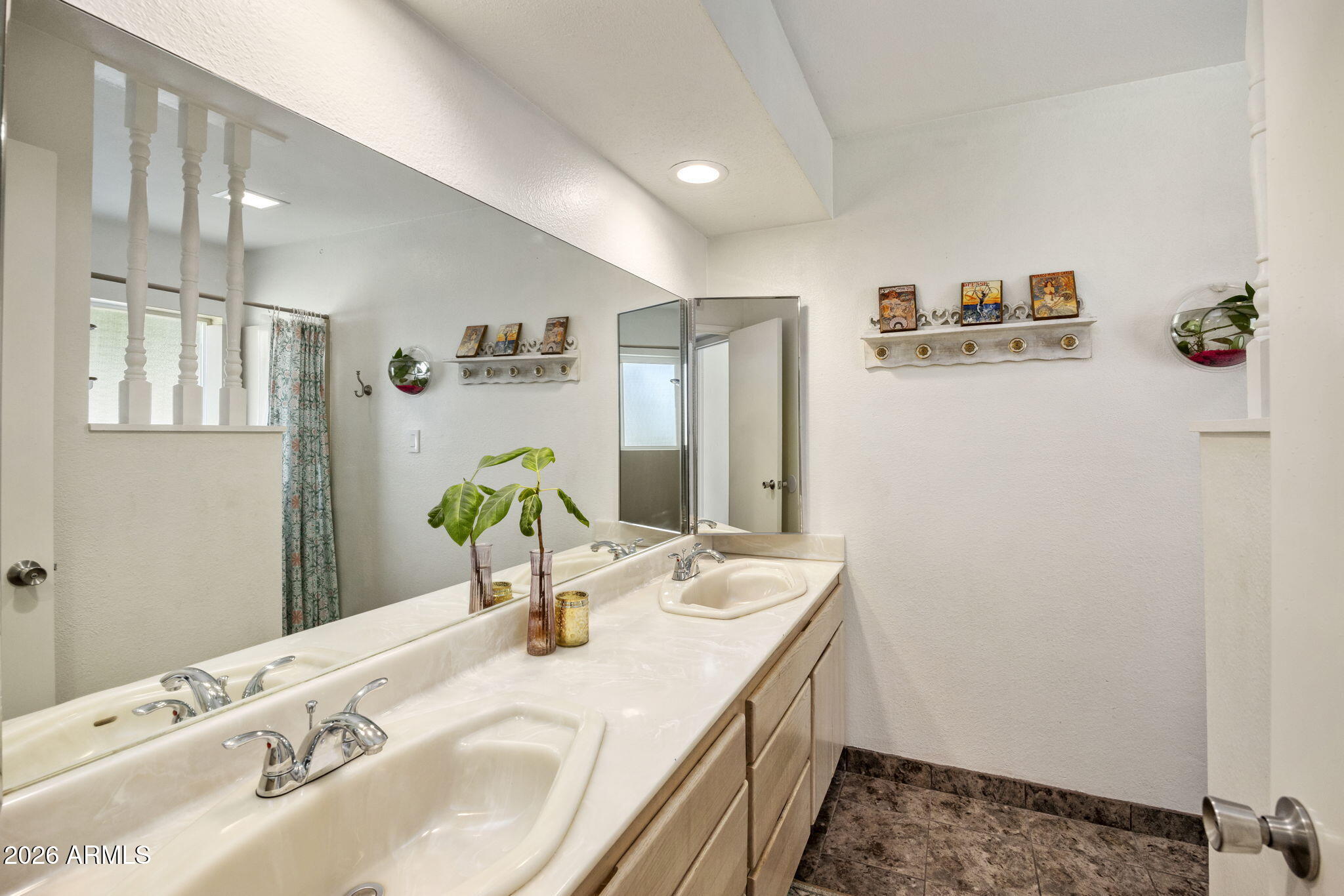 52 West Thunderbird Road Phoenix, AZ 85023 - Photo 24 of 38