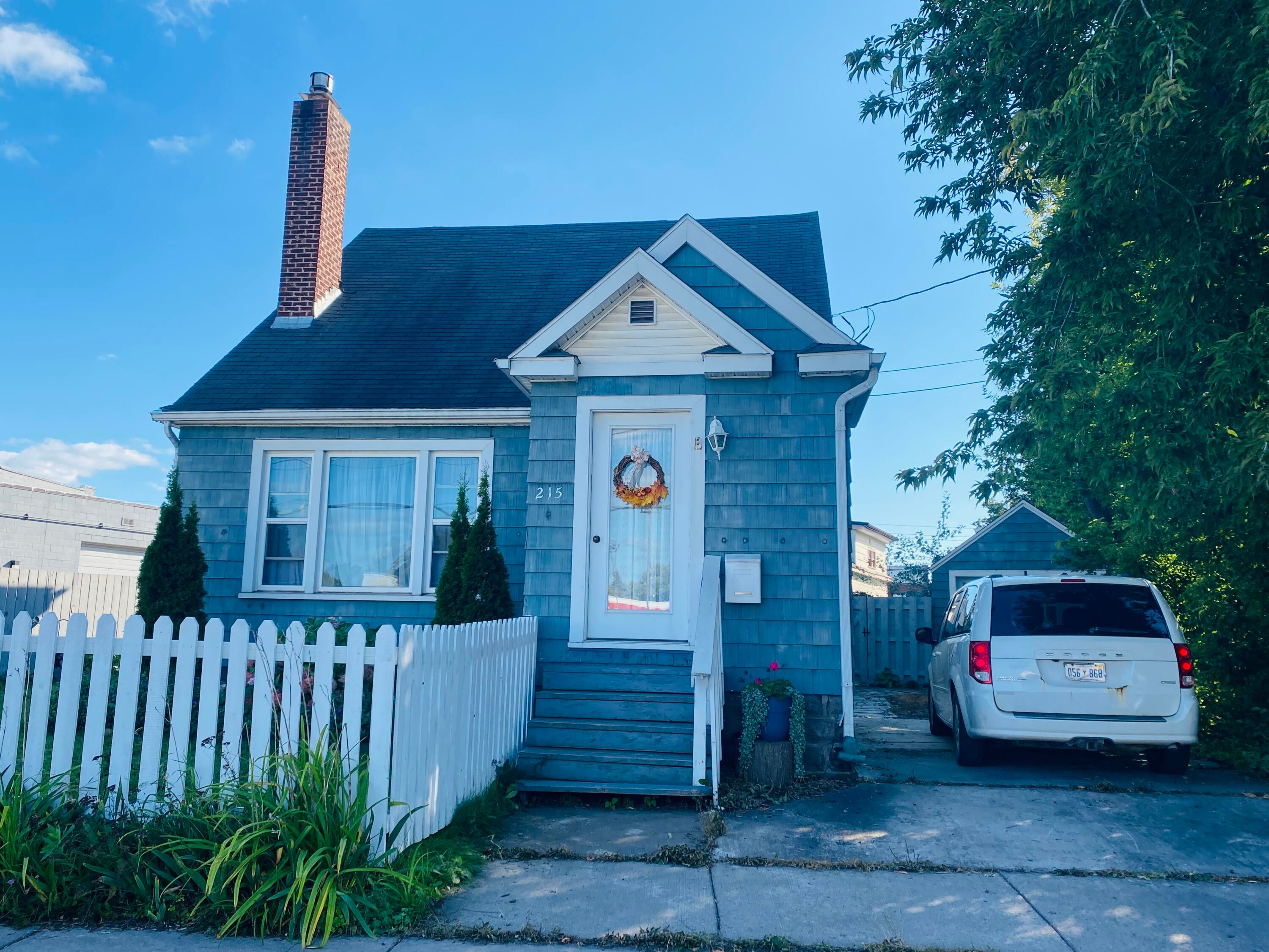 215 Ridge Street Sault Ste. Marie, MI 49783 - Photo 1 of 42 Gallery Image 1