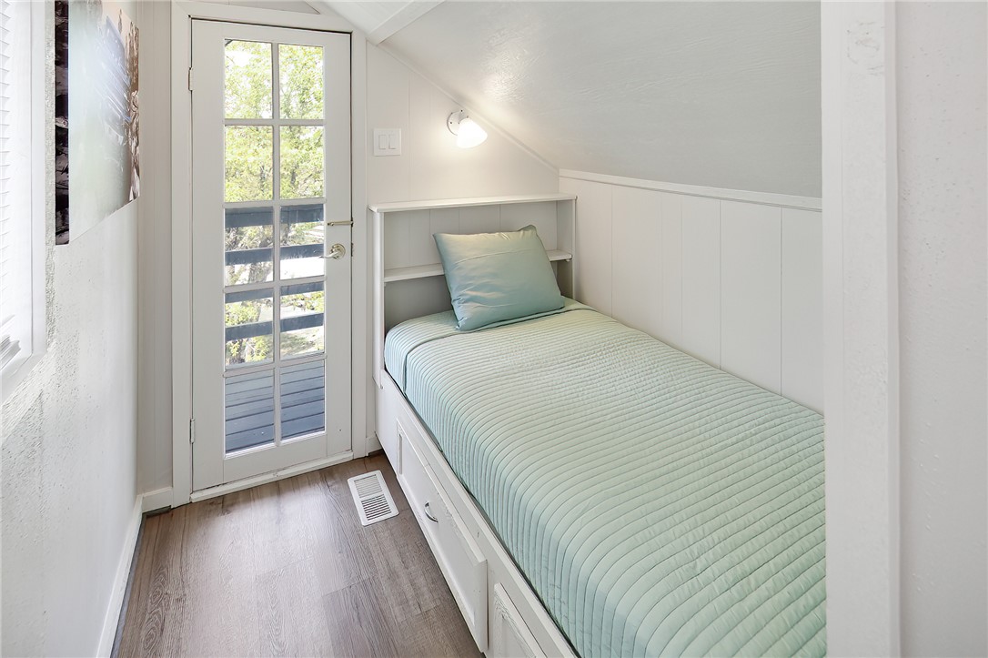 8010 Perry Lane College Station, TX 77845 - Photo 43 of 47 a bedroom with a bed and a window