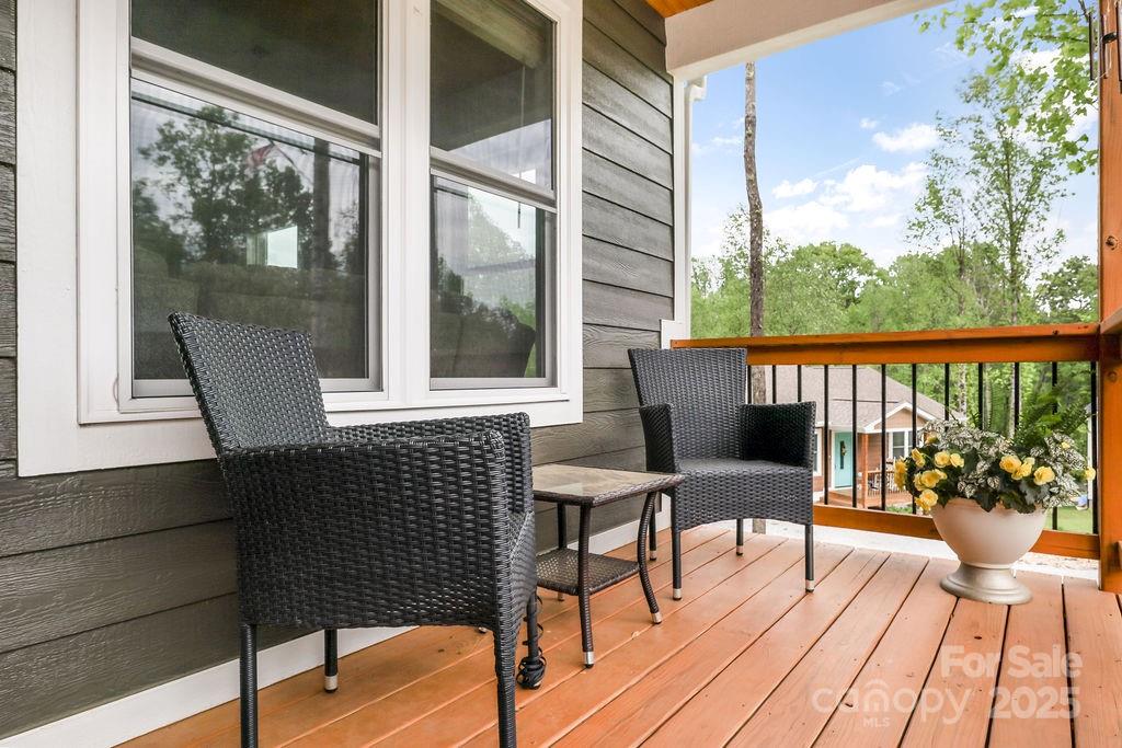 95 Walt Drive Hendersonville, NC 28792 - Photo 4 of 35