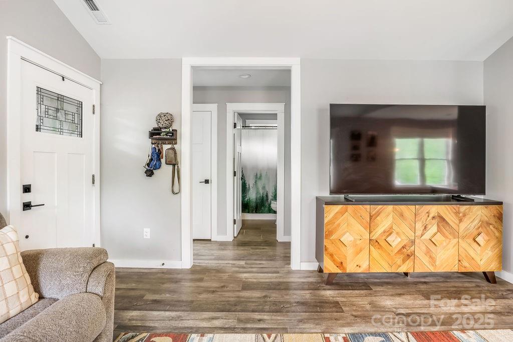 95 Walt Drive Hendersonville, NC 28792 - Photo 6 of 35