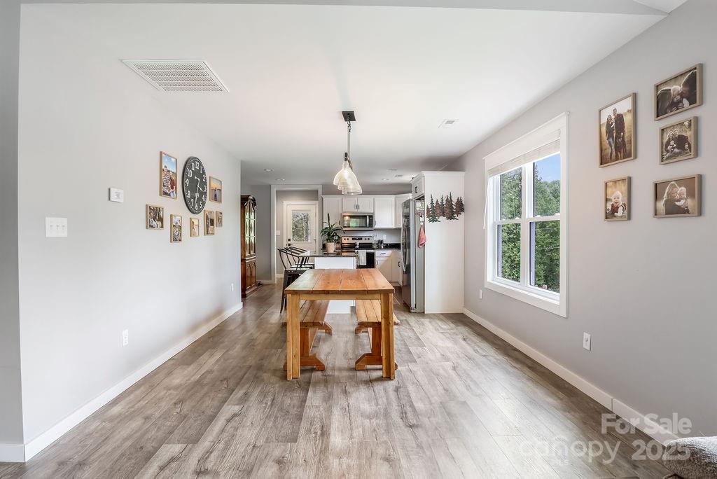 95 Walt Drive Hendersonville, NC 28792 - Photo 7 of 35