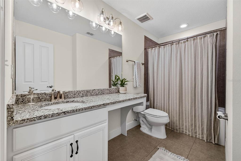 5833 Pummelo Lane Seminole, FL 33772 - Photo 32 of 41