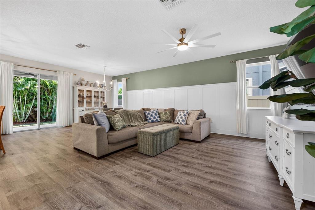 5833 Pummelo Lane Seminole, FL 33772 - Photo 6 of 41