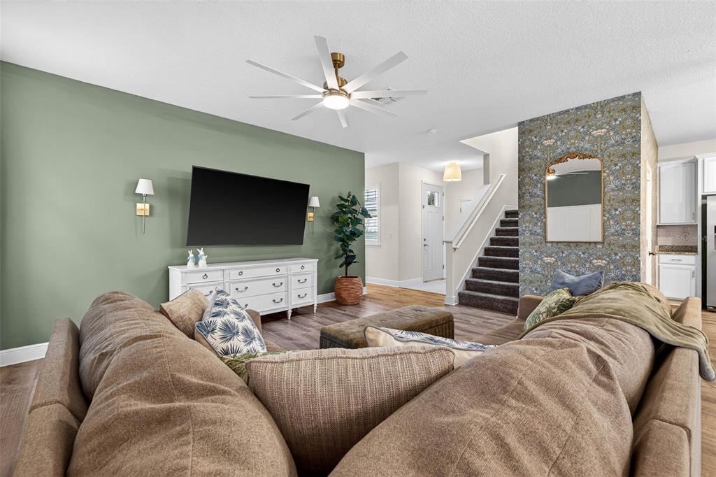 5833 Pummelo Lane Seminole, FL 33772 - Photo 7 of 41