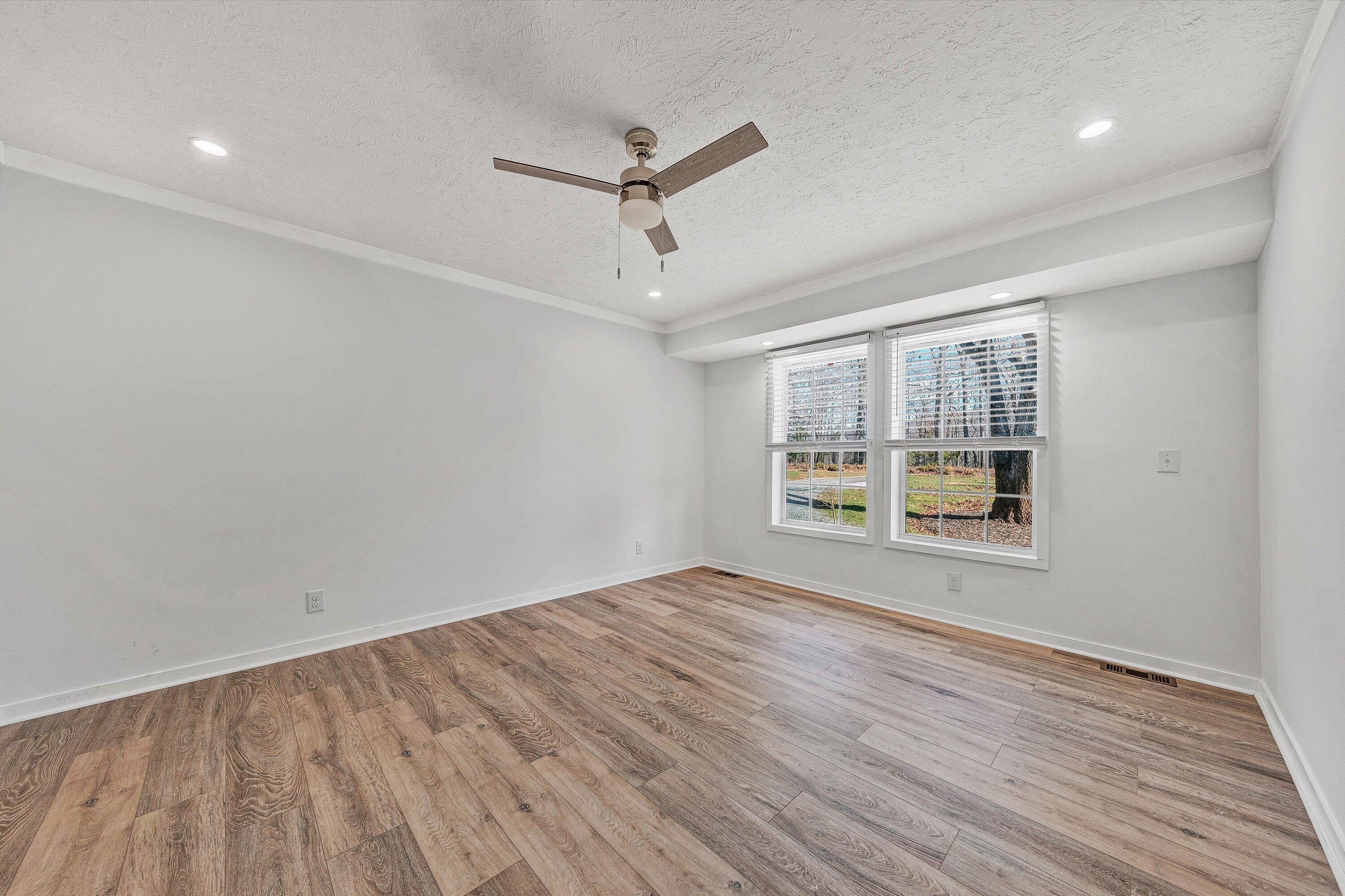 971 Waters Edge Drive Penhook, VA 24137 - Photo 12 of 31 12-DSC00022