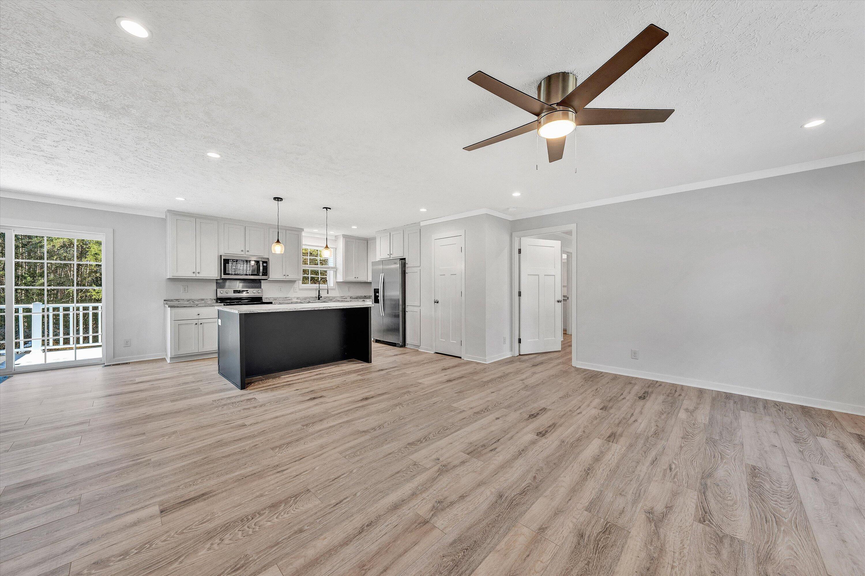 971 Waters Edge Drive Penhook, VA 24137 - Photo 5 of 31 05-DSC00001