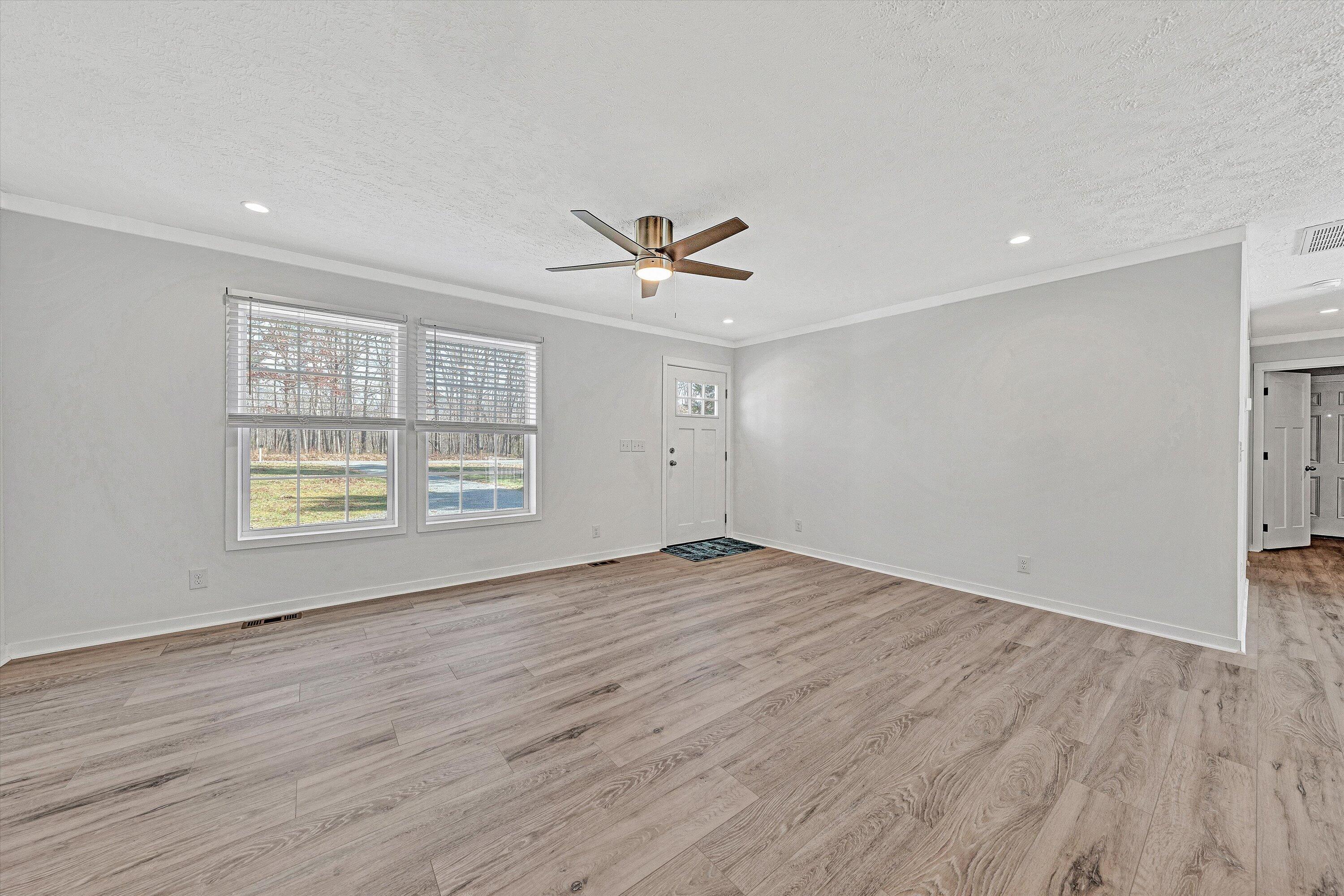 971 Waters Edge Drive Penhook, VA 24137 - Photo 6 of 31 06-DSC00004