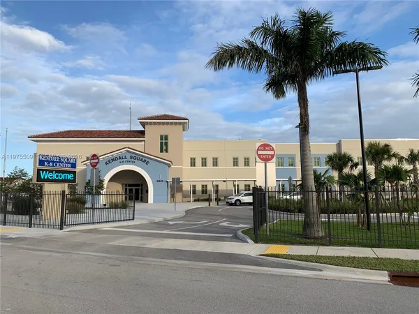 $1,600 | 17103 Southwest 96th Street, Unit STUDIO, Miami, FL 33196