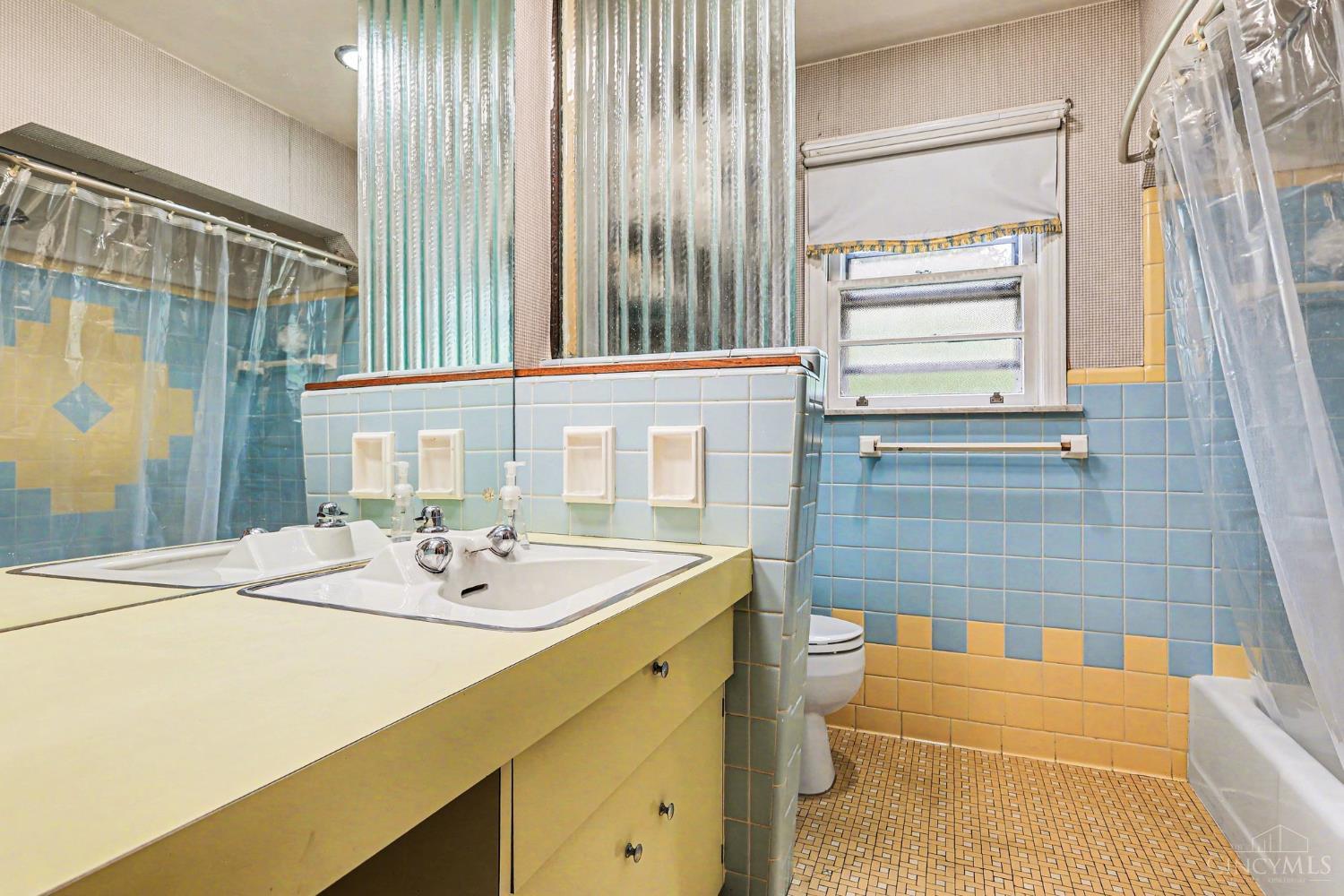 538 Roebling Road Cincinnati, OH 45238 - Photo 21 of 36 Gallery Image 21