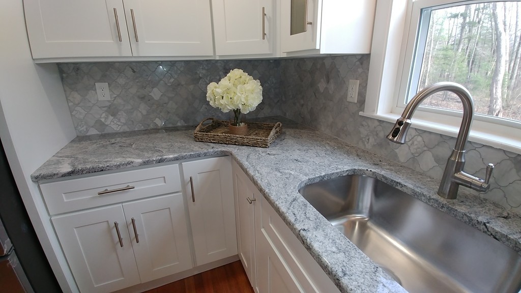 5 Blaisdell Road Chelmsford, MA 01824 - Photo 7 of 29 Gallery Image 7