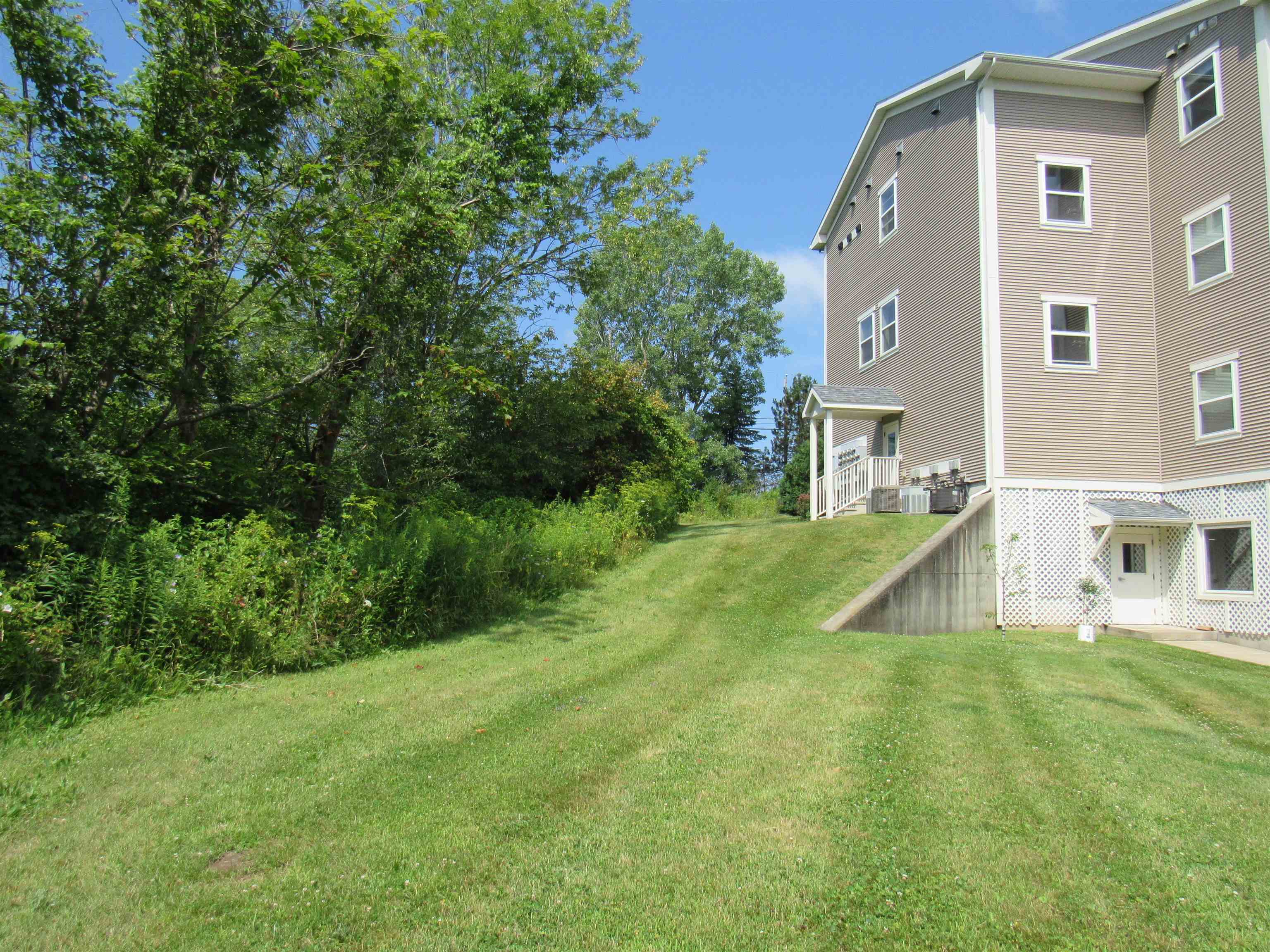 160 Wiley Road, Unit 201 Colchester, VT 05446 - Photo 24 of 30 Gallery Image 24