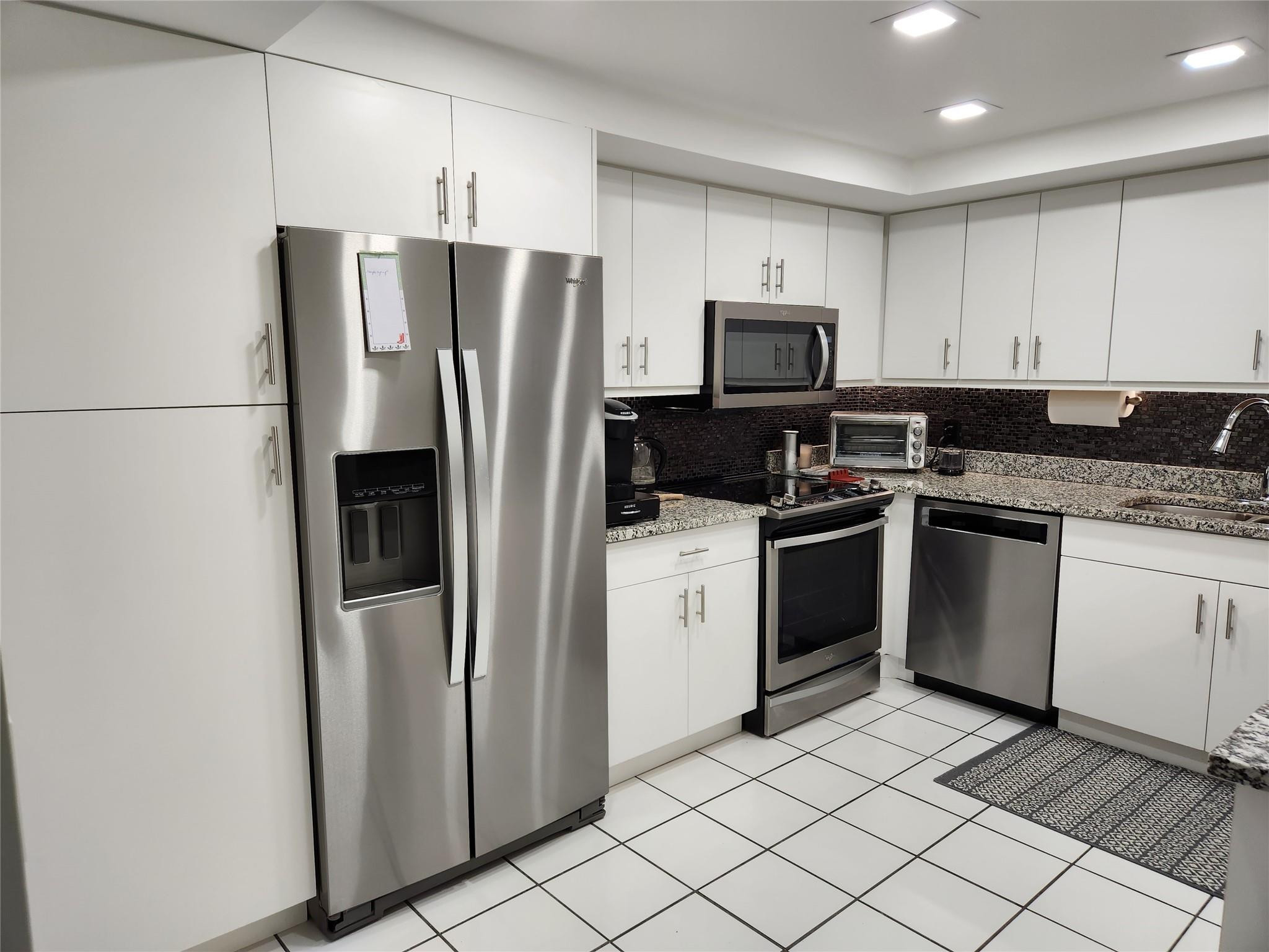 16100 Golf Club Road, Unit 301 Weston, FL 33326 - Photo 9 of 22 Photo 9