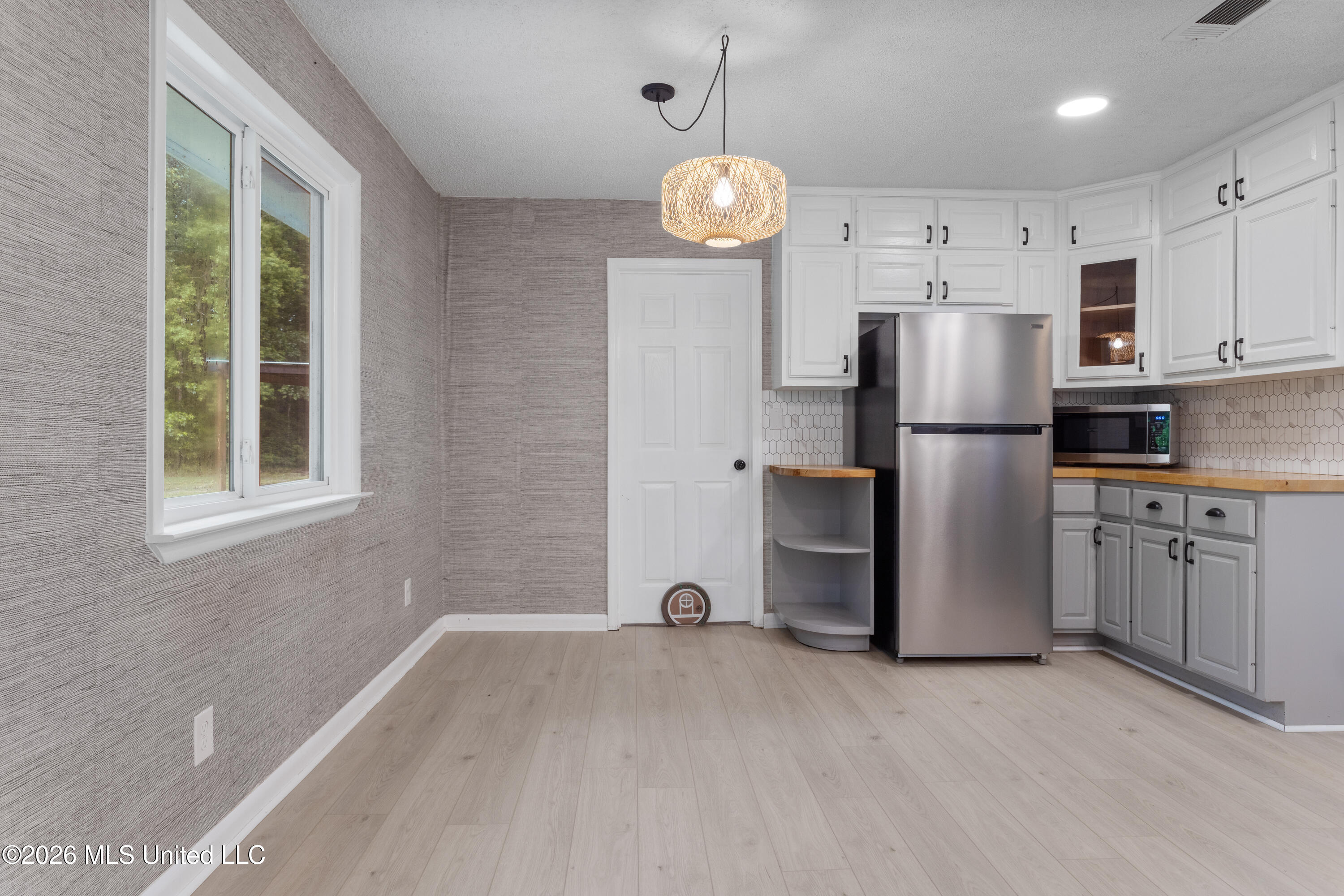 15380 Three Rivers Road Biloxi, MS 39532 - Photo 11 of 28 00011