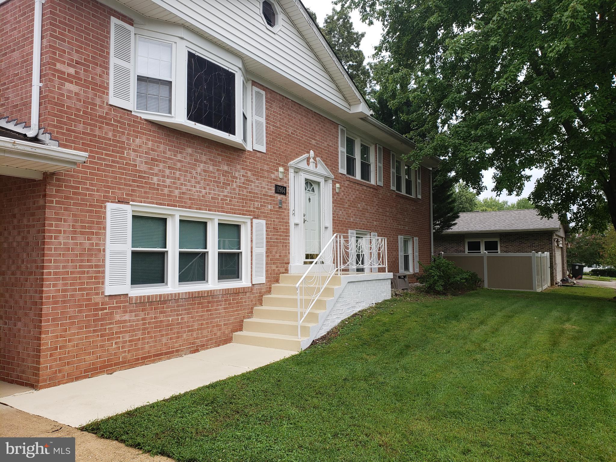 11904 Fort Washington Road Fort Washington, MD 20744 - Photo 1 of 40 Amazing deal on .79 arce, all brick house