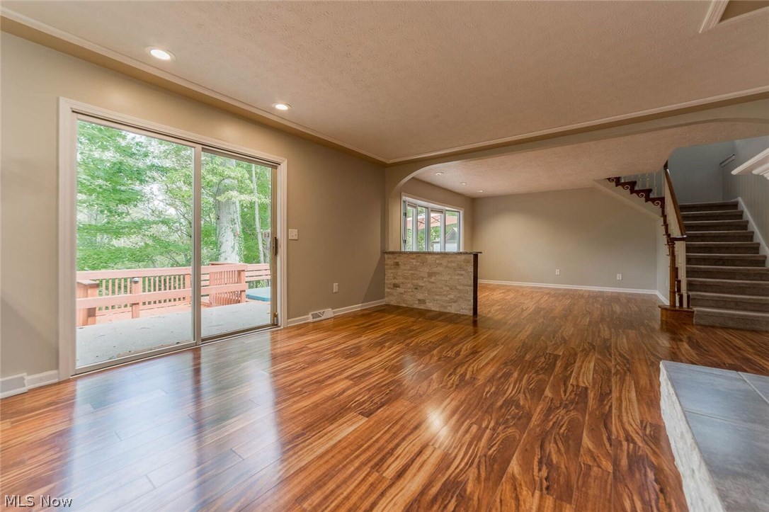 41430 Butternut Ridge Road Elyria, OH 44035 - Photo 8 of 35 BEAUTIFUL PERGO FLOORING!!