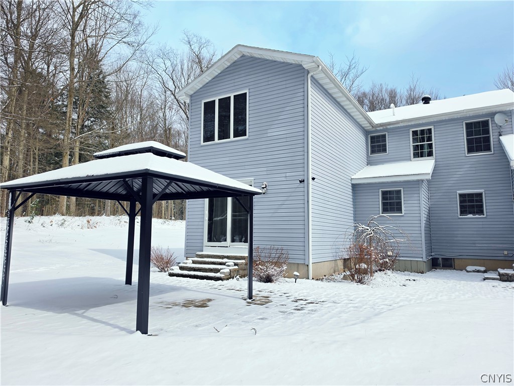 8033 Saltzman Road Vienna, NY 13308 - Photo 4 of 40