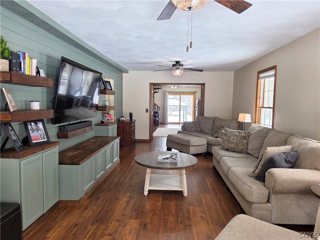 8033 Saltzman Road Vienna, NY 13308 - Photo 5 of 40