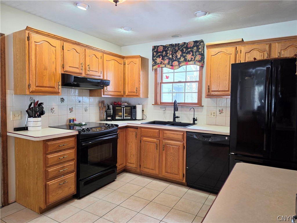 8033 Saltzman Road Vienna, NY 13308 - Photo 9 of 40