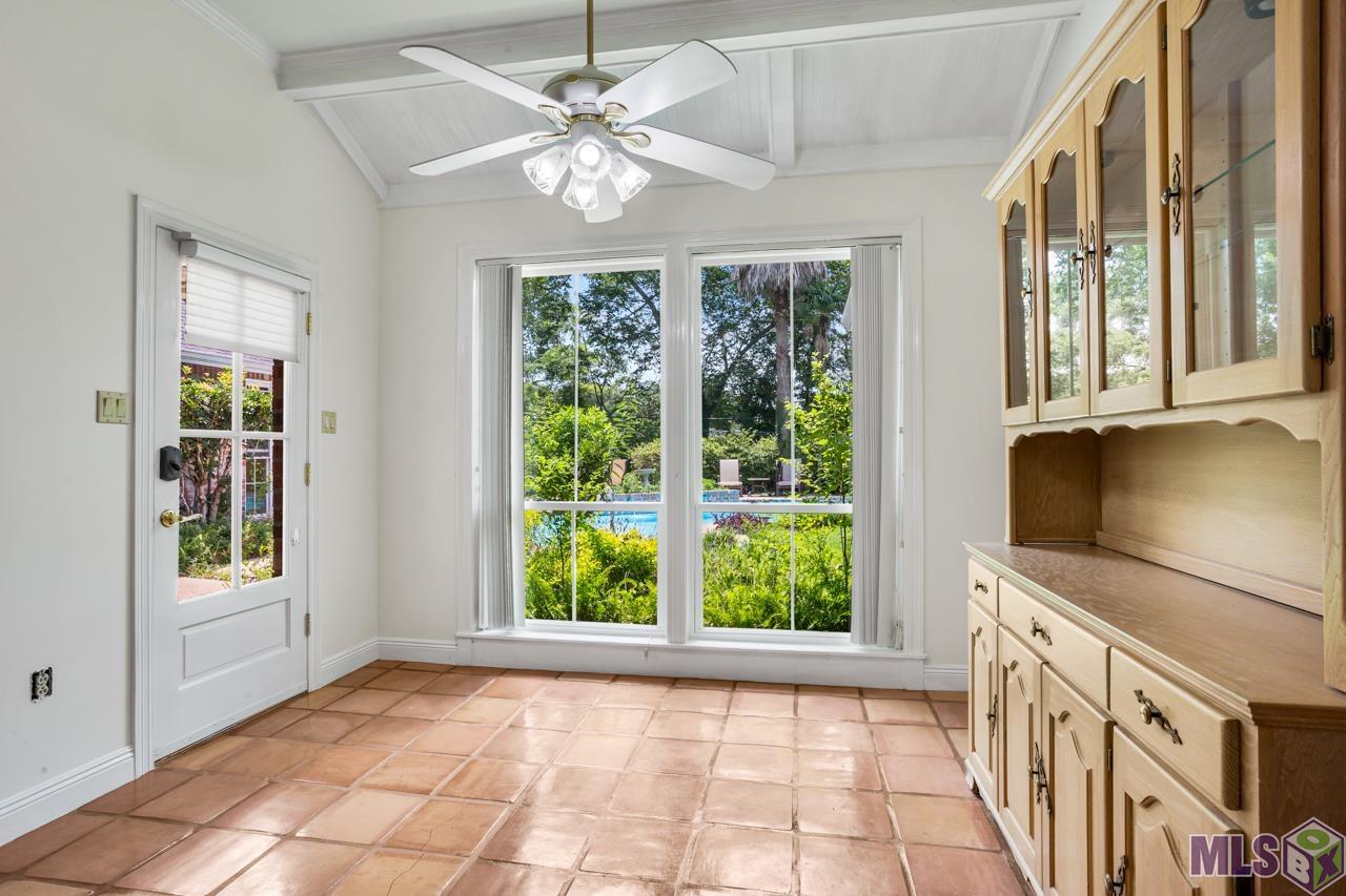 15826 Castle Ridge Baton Rouge, LA 70817 - Photo 15 of 41 Breakfast Room