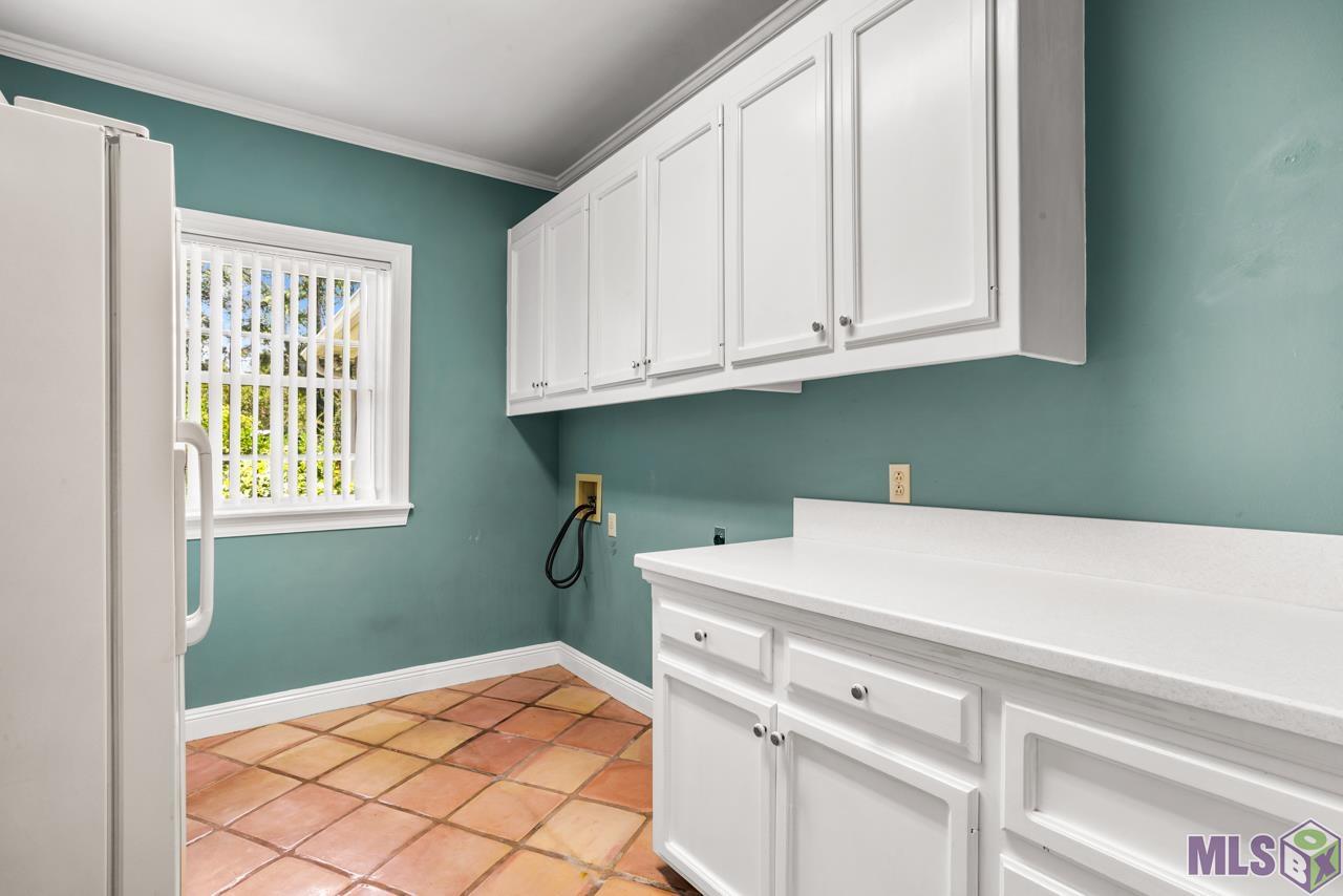 15826 Castle Ridge Baton Rouge, LA 70817 - Photo 19 of 41 Laundry