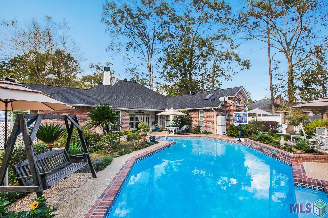 15826 Castle Ridge Baton Rouge, LA 70817 - Photo 29 of 41 Inground Gunite Pool