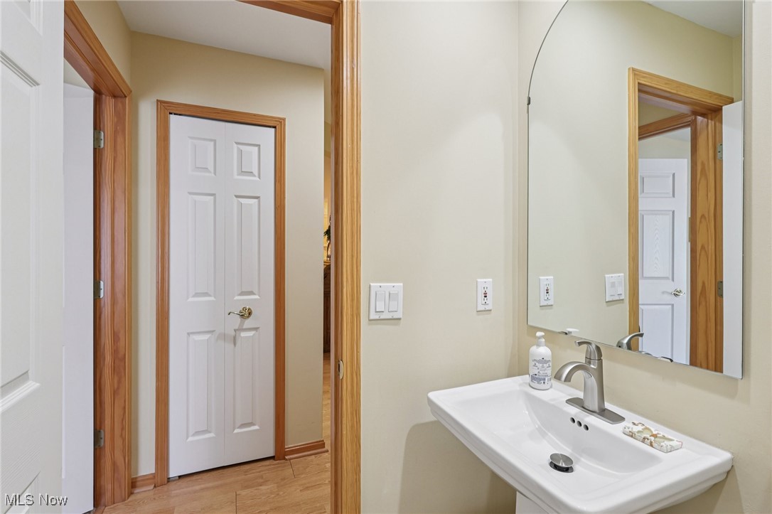 6894 Paradise Way North Ridgeville, OH 44039 - Photo 34 of 36 View to linen closet.
