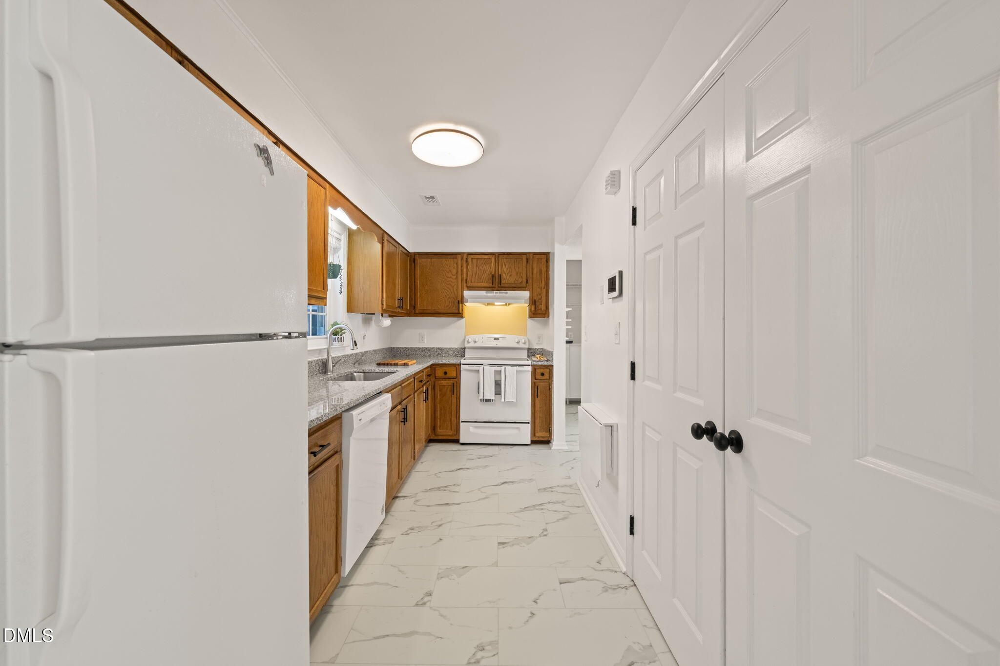 3202 Lassiter Street Durham, NC 27707 - Photo 18 of 43 Kitchen