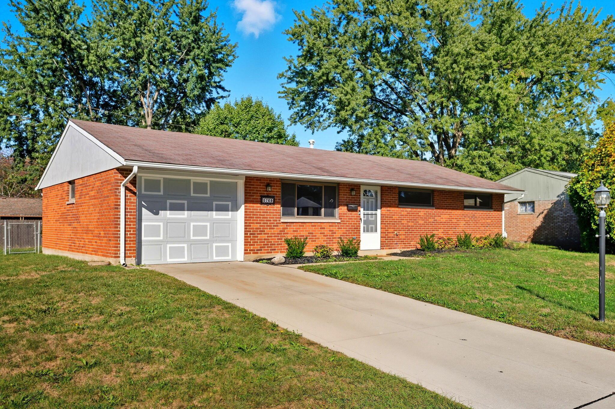 5769 Montevideo Road Westerville, OH 43081 - Photo 3 of 28 Side