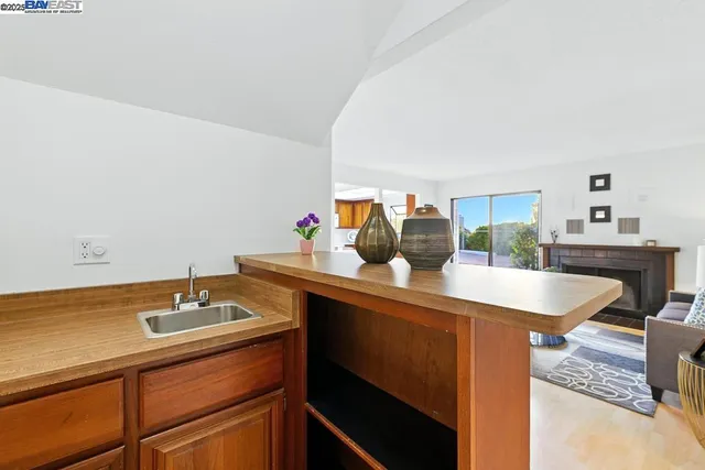 $975,000 | 109 Oak Court, Hercules, CA 94547