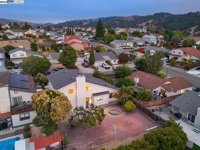 $975,000 | 109 Oak Court, Hercules, CA 94547