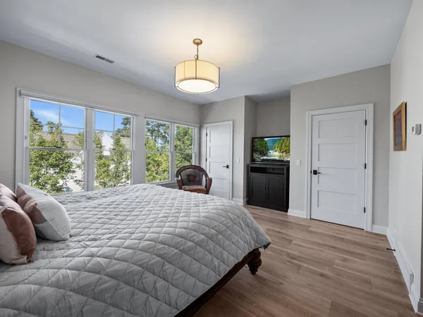 $2,398,000 | 53 North Shore Drive, South Haven, MI 49090