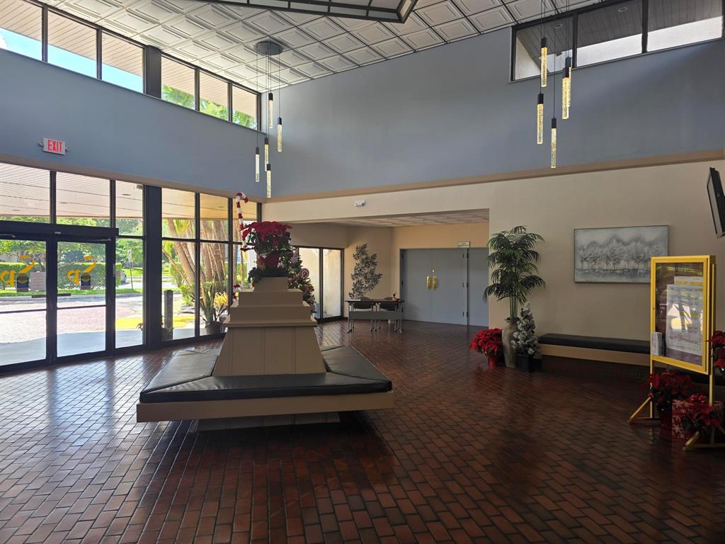 1001 Colony Point Circle, Unit 405 Pembroke Pines, FL 33026 - Photo 14 of 15