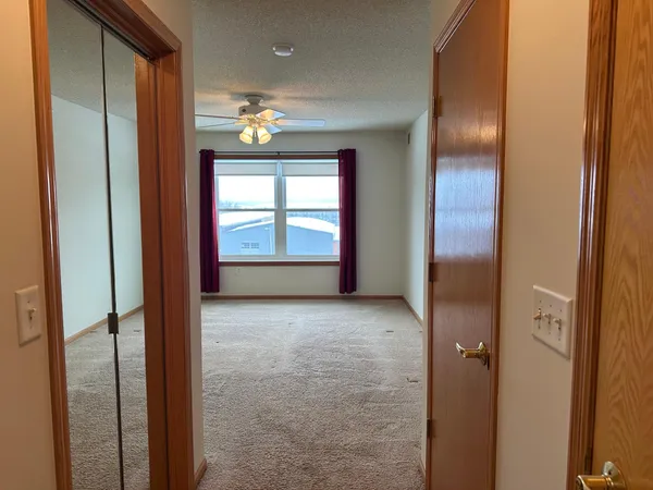 $188,500 | 2231 North Penn Place, Unit 322, North St. Paul, MN 55109