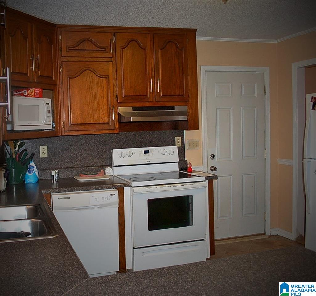 7922 Ed Jones Road Gardendale, AL 35071 - Photo 8 of 25