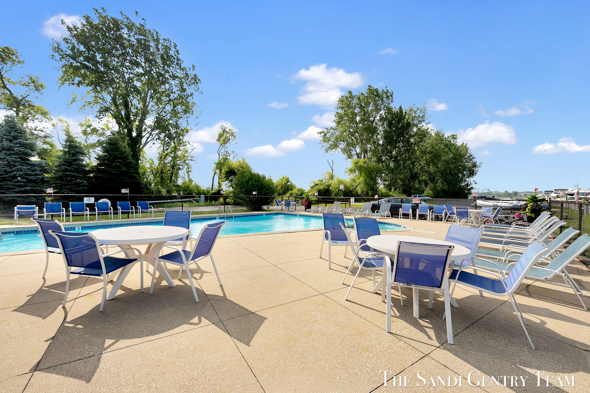 910 West Savidge Street, Unit 39 Spring Lake, MI 49456 - Photo 9 of 17 AIV00022 (1)