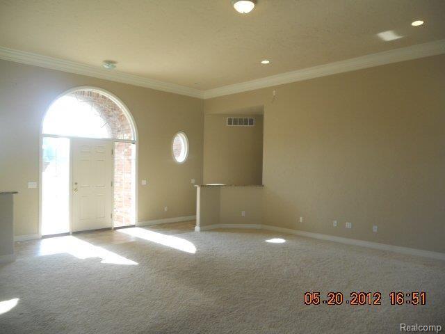 1055 Meanwell Road Dundee, MI 48131 - Photo 2 of 19 1055 Meanwell livingrm pic2.JPG