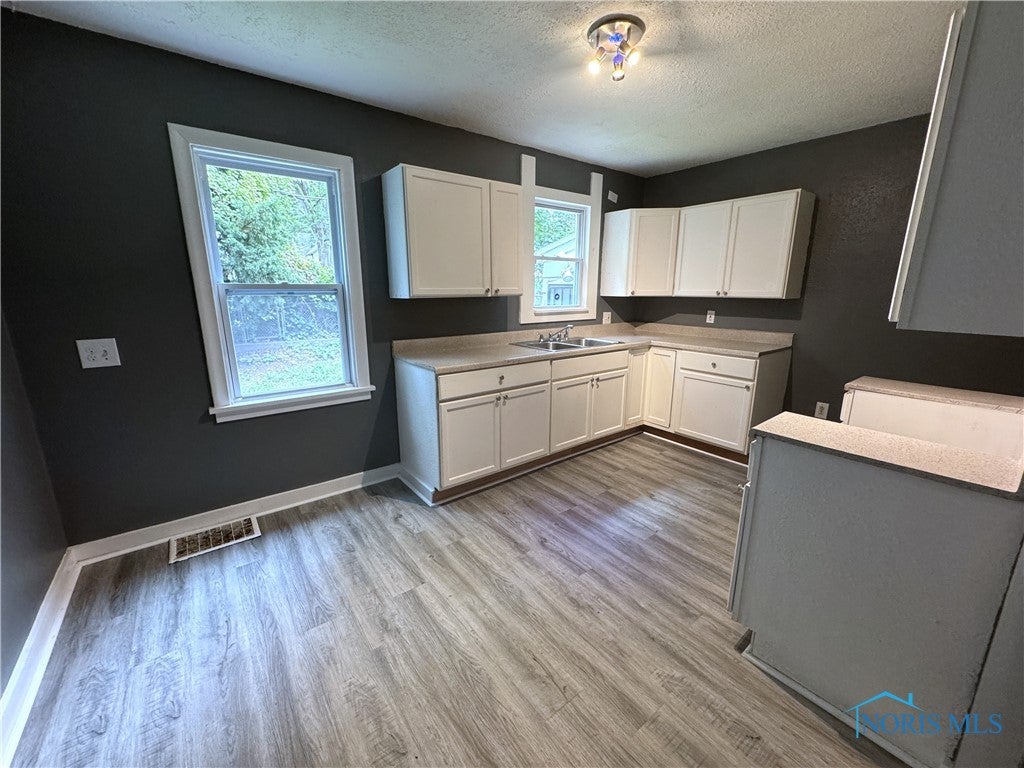 2126 Marlow Road Toledo, OH 43613 - Photo 7 of 20 Gallery Image 7