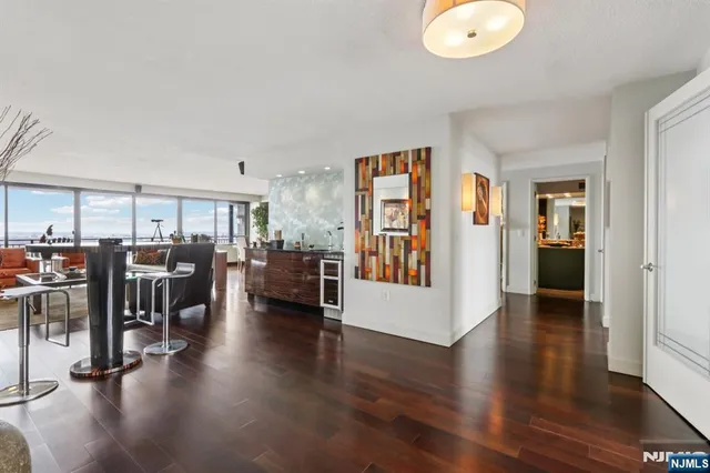 $998,000 | 1500 Palisade Avenue, Unit 27C, Fort Lee, NJ 07024