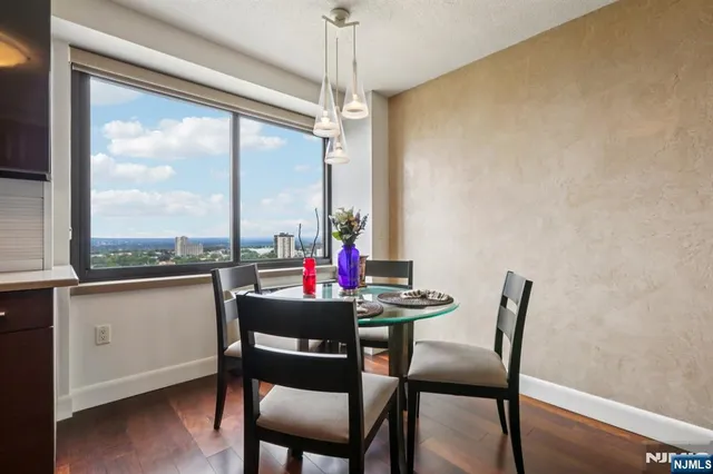 $998,000 | 1500 Palisade Avenue, Unit 27C, Fort Lee, NJ 07024