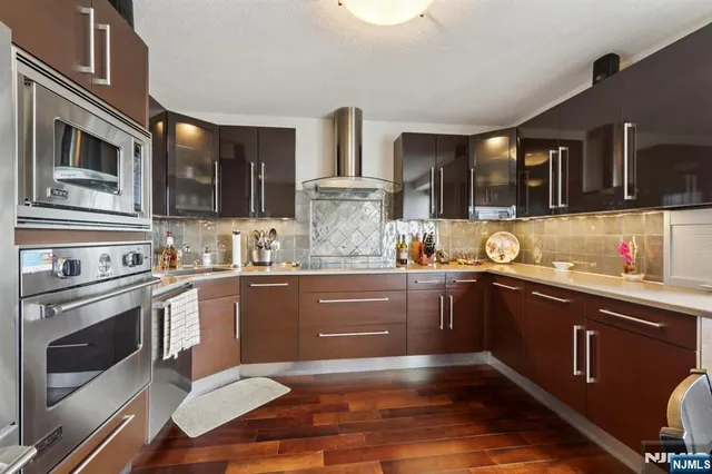 $998,000 | 1500 Palisade Avenue, Unit 27C, Fort Lee, NJ 07024